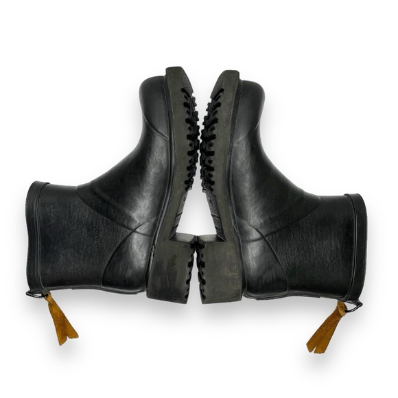 Ilse Jacobsen Black Rubber Chelsea Lug Sole Short Ankle Rain Boot 8 38 - Picture 2 of 11